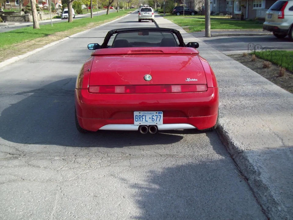 Alfa Romeo Spider 1998 photo 4