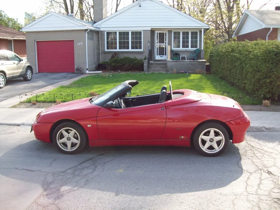 Alfa Romeo Spider 1998 photo 5