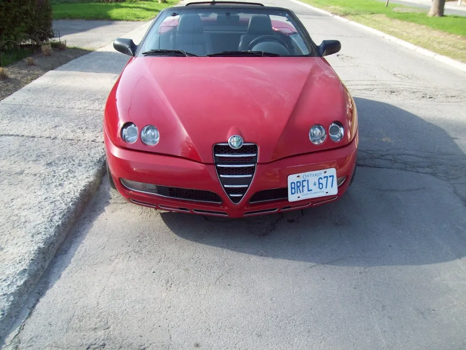 Alfa Romeo Spider 1998 photo 2