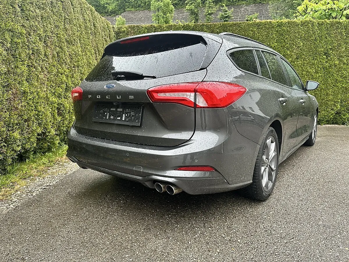 Ford Focus 2021 photo 2