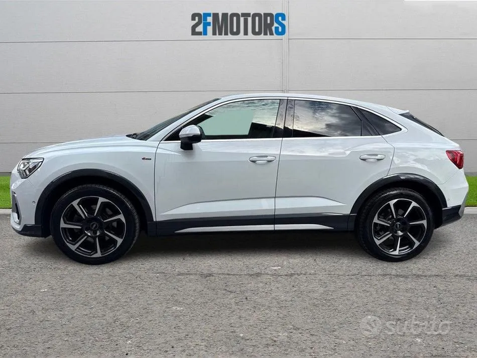 Audi Q3 2019 photo 4