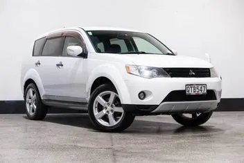 Mitsubishi Outlander 2008 photo 2