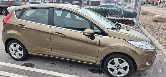 Ford Fiesta 2013 photo 5