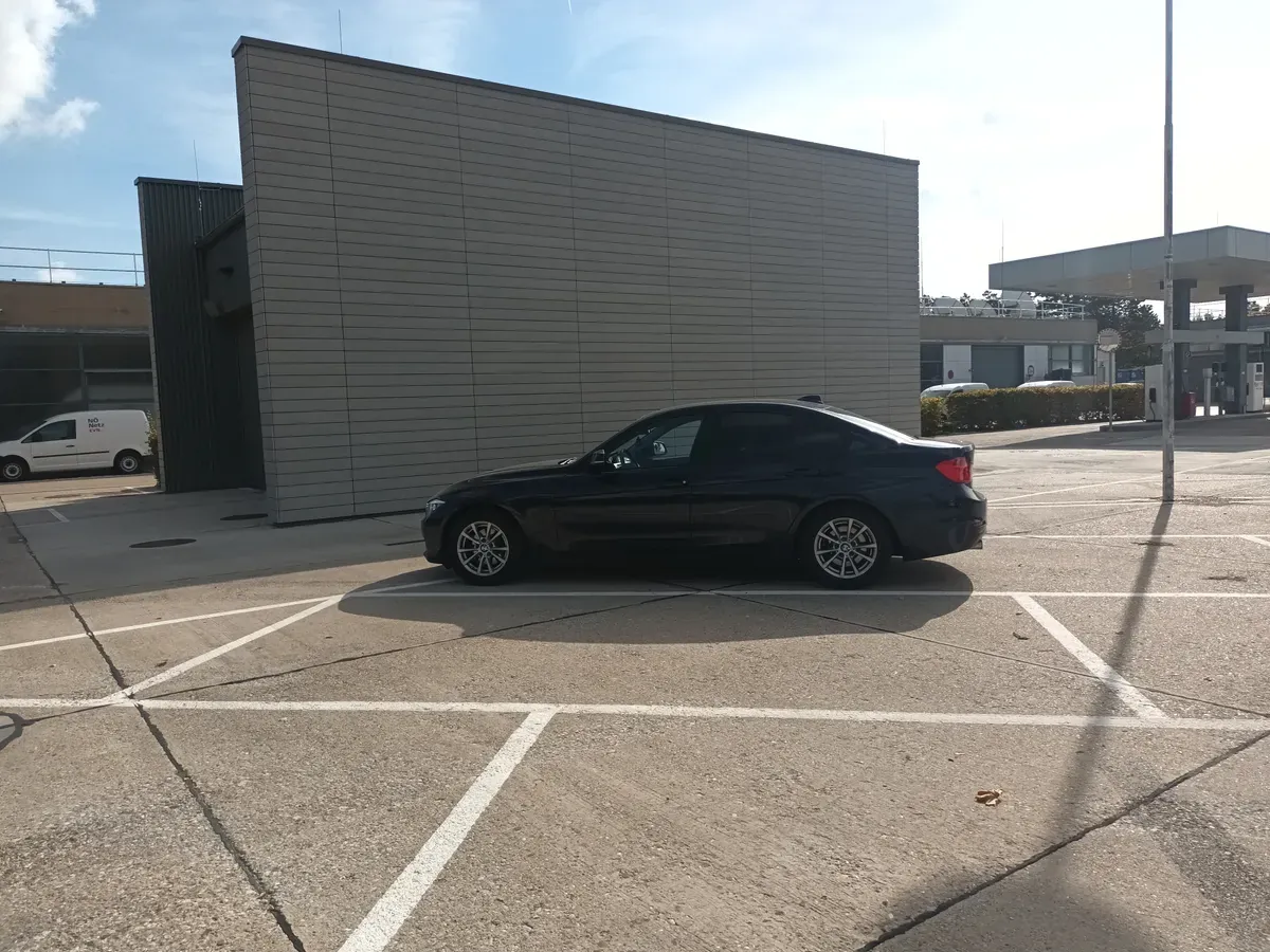 BMW 3 Series 2014 photo 3