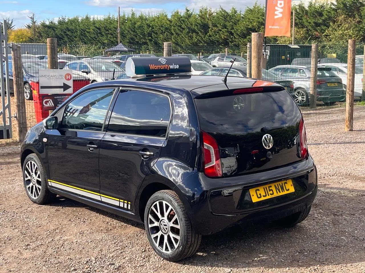 Volkswagen Up 2015 photo 2