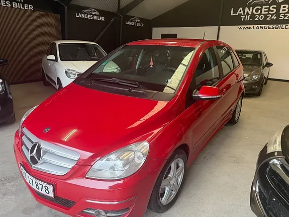 Mercedes-Benz B200 2010 photo 2