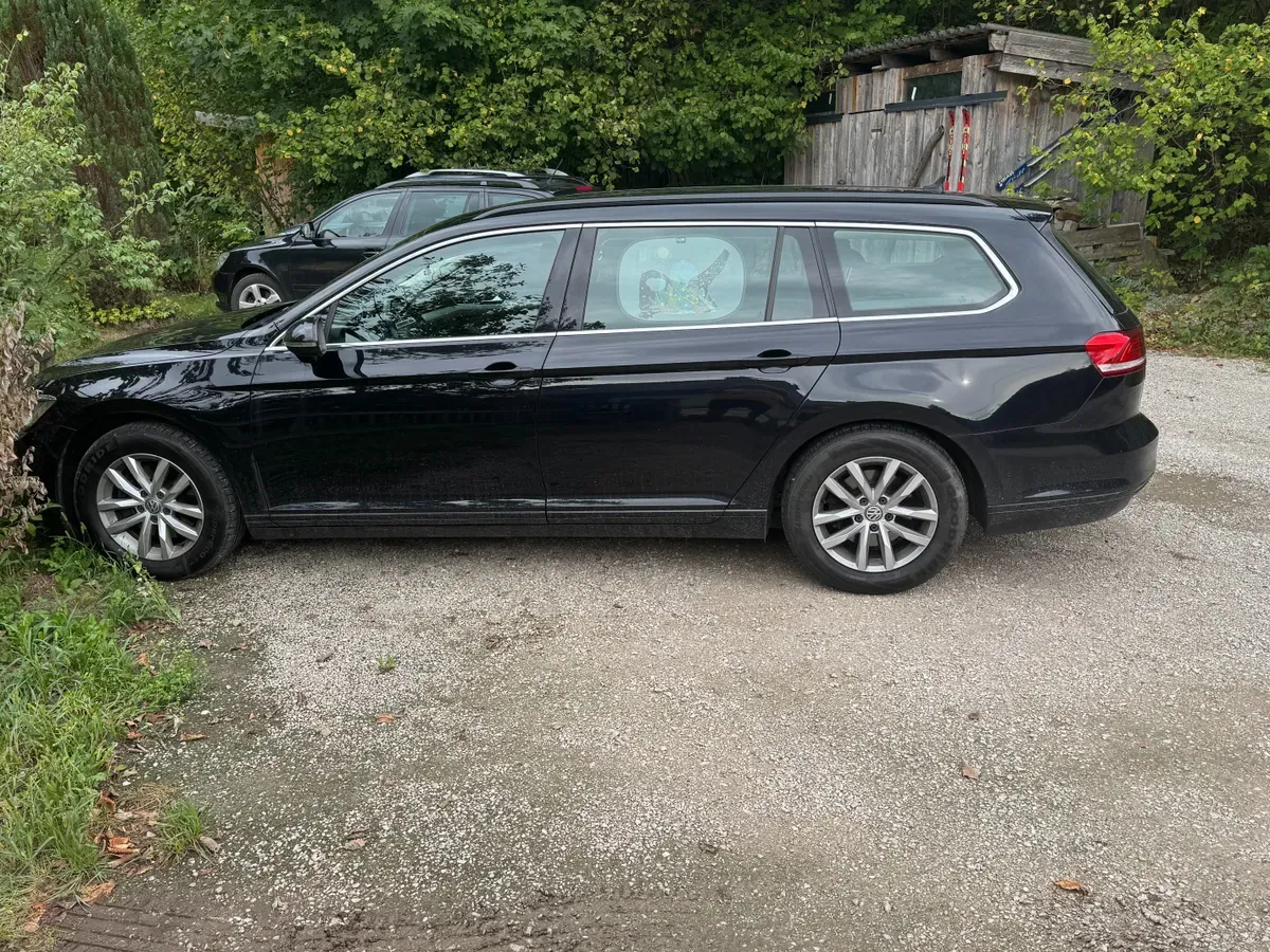 Volkswagen Passat 2019 photo 2
