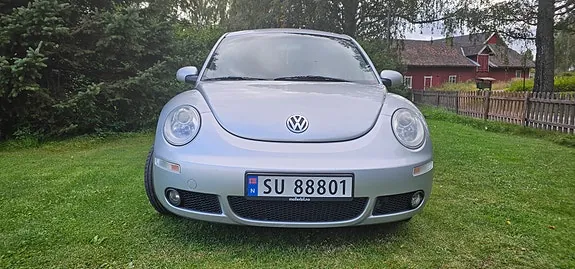 Volkswagen New Beetle 2009 photo 2