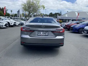 Toyota Camry 2025 photo 4