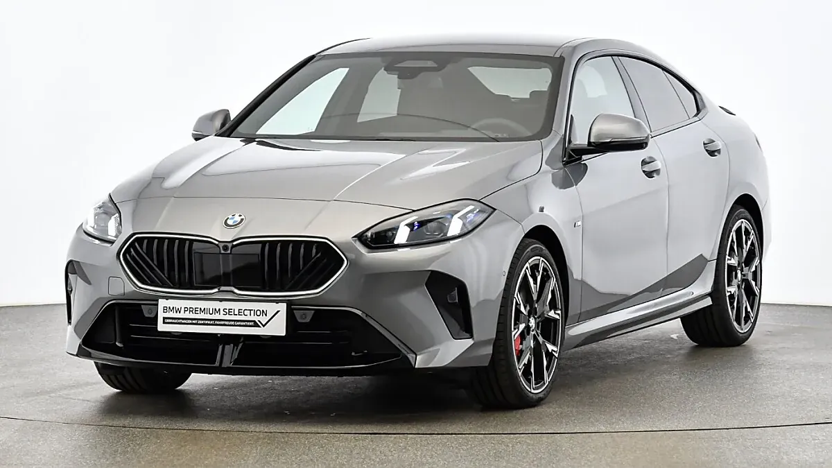 BMW 2 Series 2025 photo 2