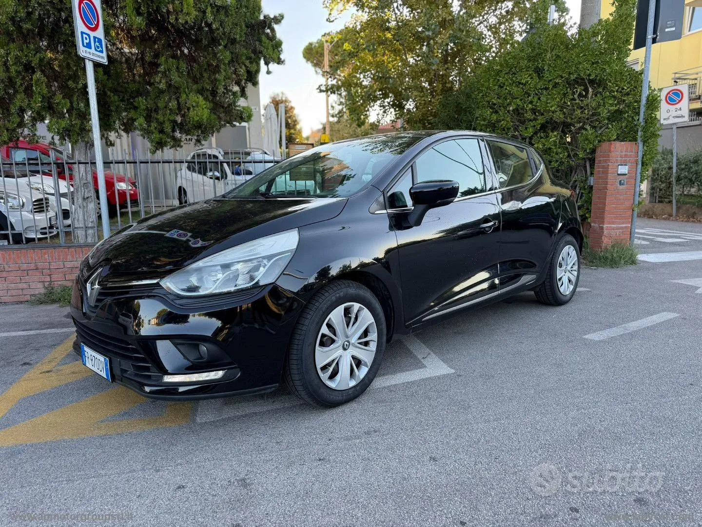 Renault Clio 2017 photo 2