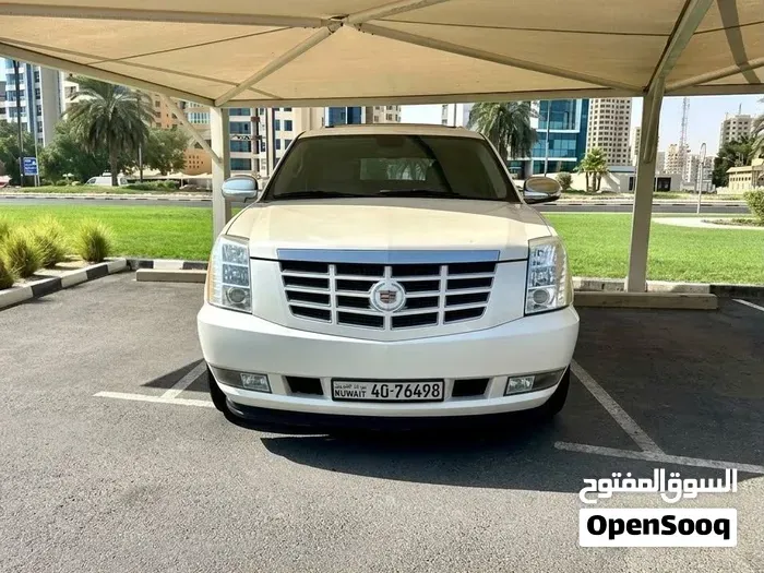 Cadillac Escalade 2013 photo 2