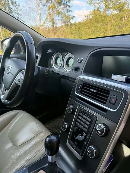 Volvo V60 2012 photo 3