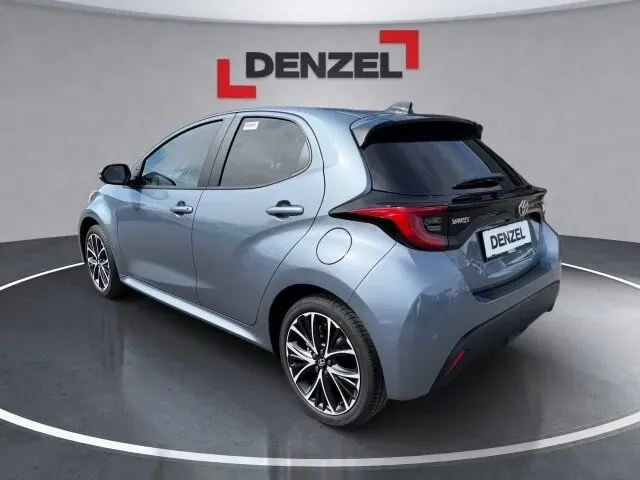 Toyota Yaris photo 3