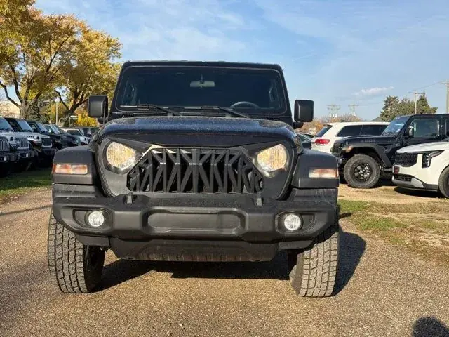 Jeep Wrangler 2023 photo 3