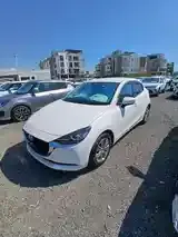 Mazda 2 2022 photo 2