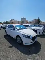 Mazda 2 2022 photo 3
