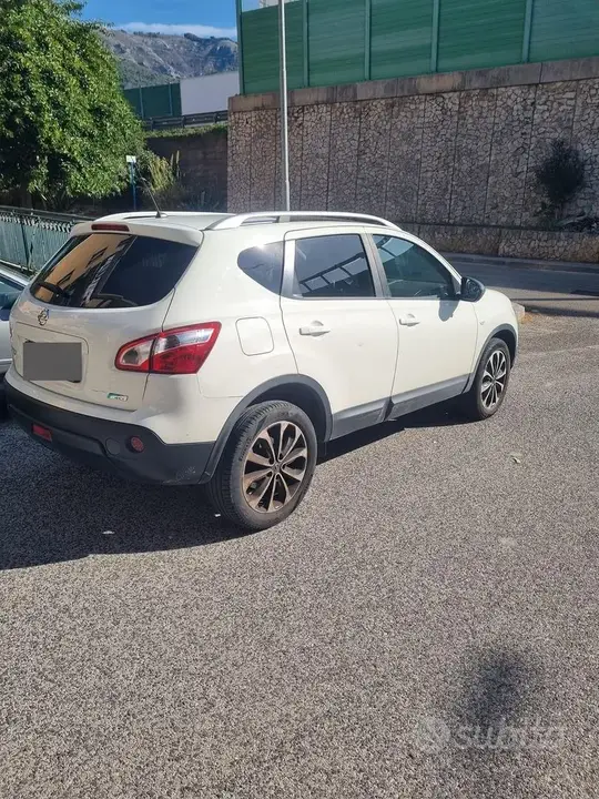 Nissan Qashqai 2012 photo 3