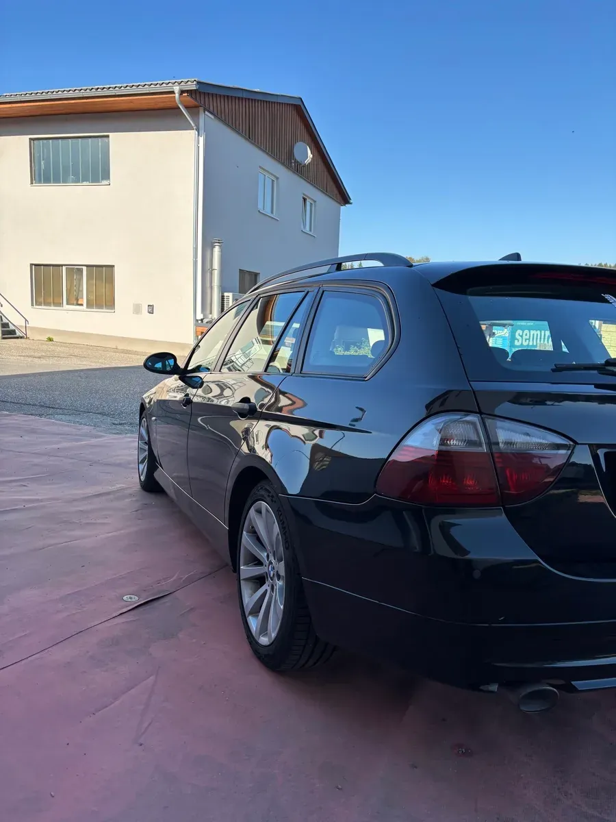 BMW 3 Series 2005 photo 3