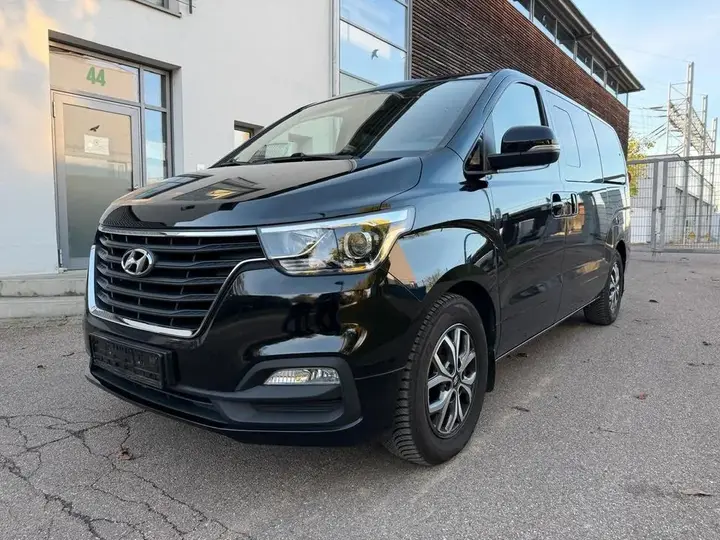 Hyundai H1 Starex Grand