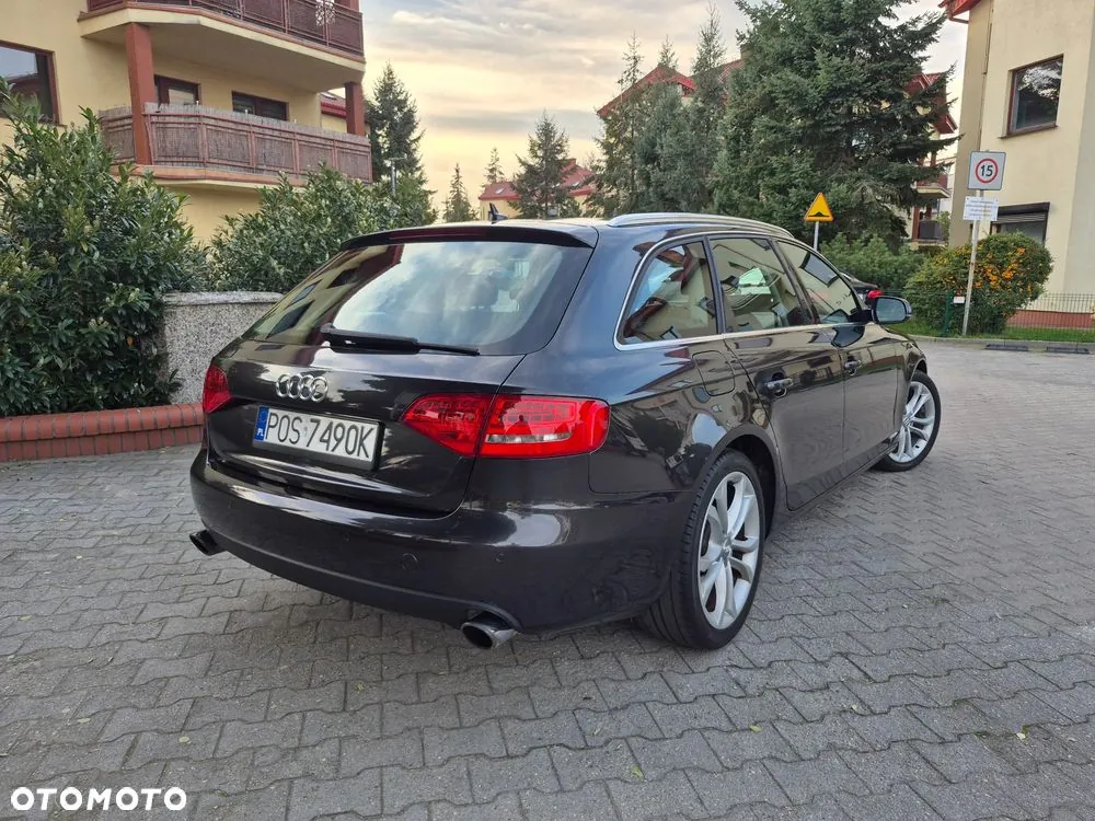 Audi A4 Avant 2010 photo 2