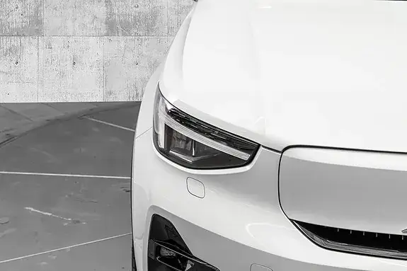 Volvo Ex40 2025 photo 4