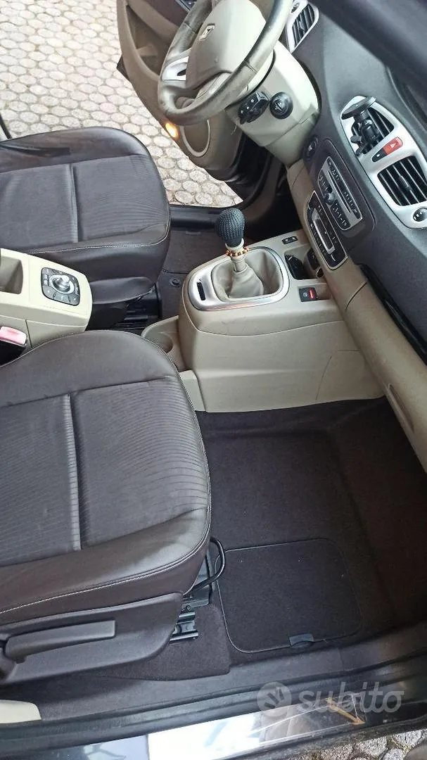 Renault Scenic 2009 photo 5