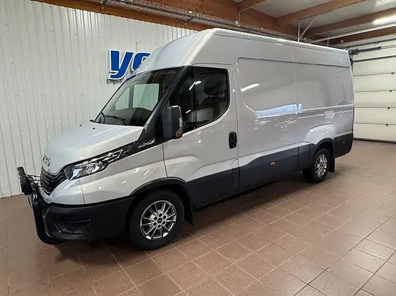 Iveco Daily 2022 photo 2