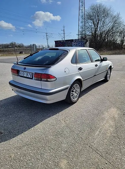 Saab 9-3 1999 photo 2