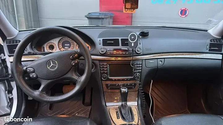 Mercedes-Benz E-Class 2006 photo 3