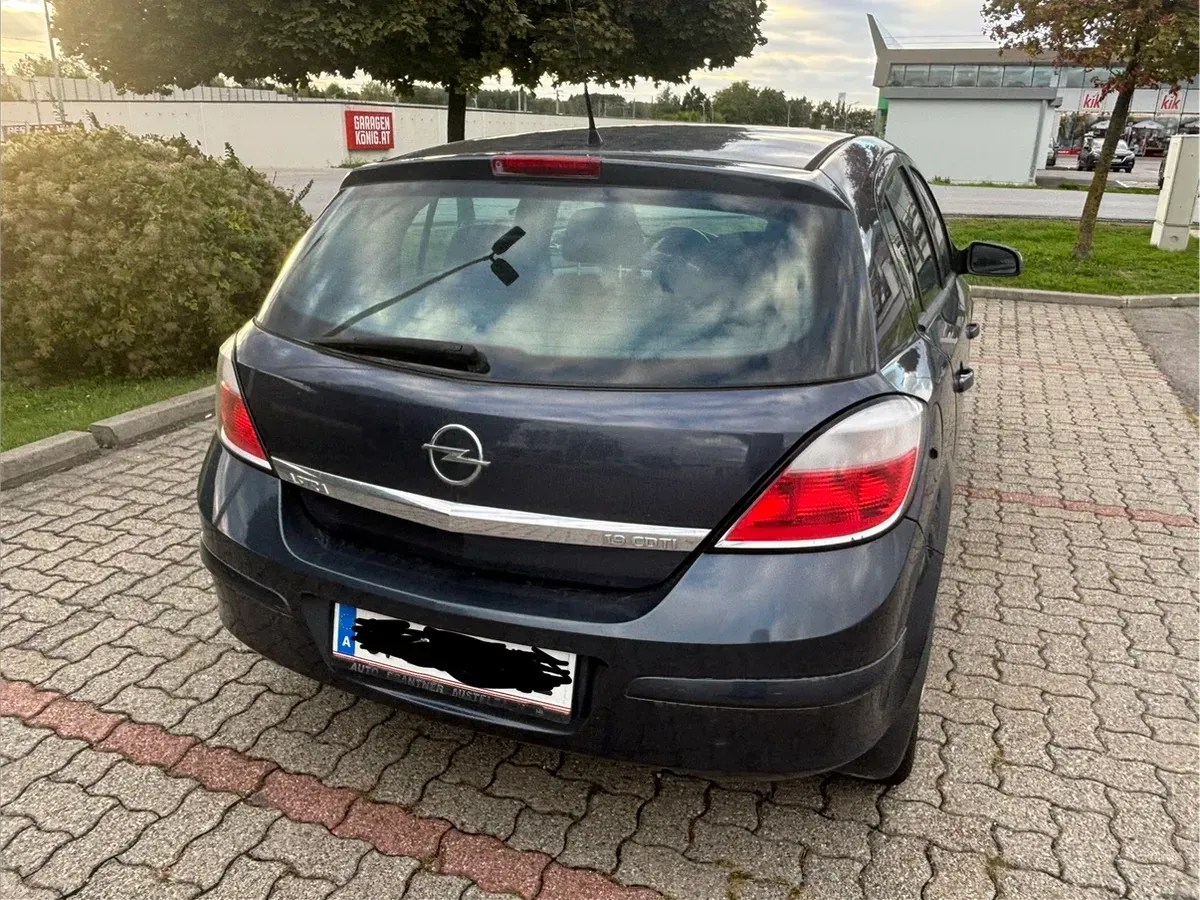 Opel Astra 2007 photo 2