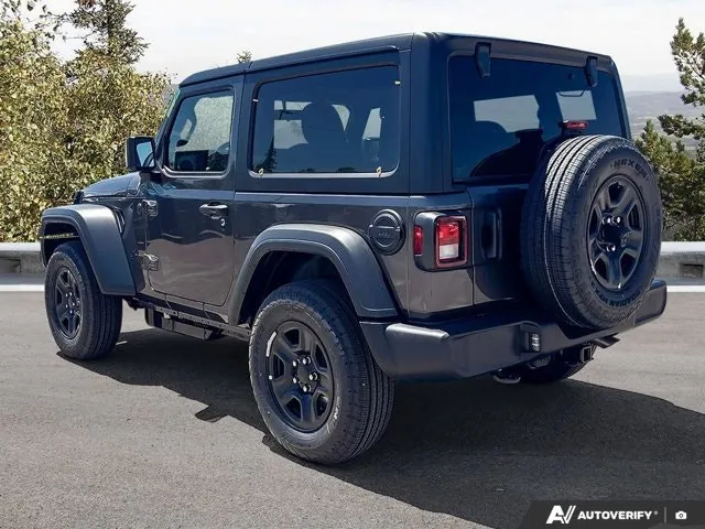 Jeep Wrangler 2026 photo 4
