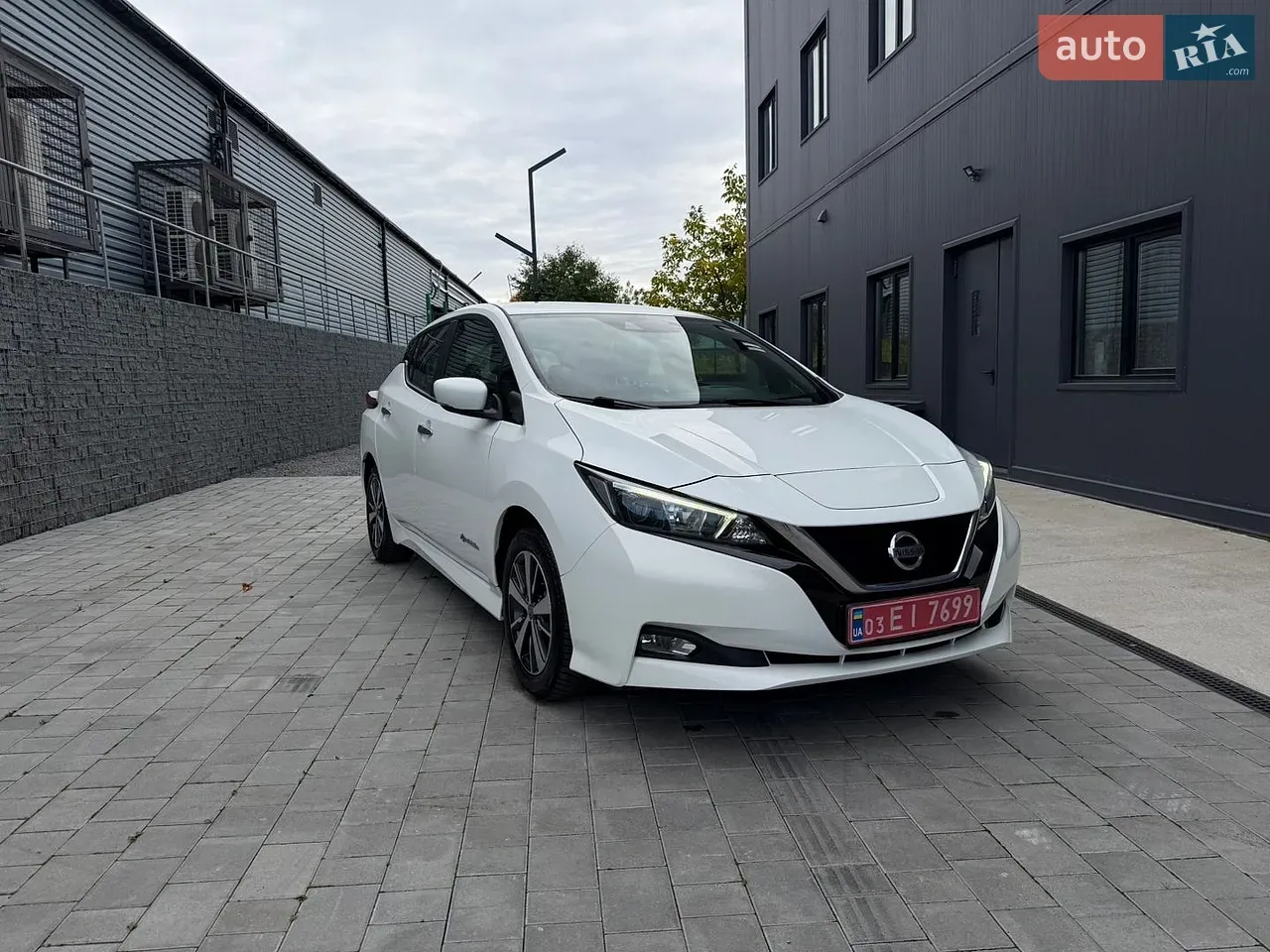 Nissan Leaf 2019 photo 2