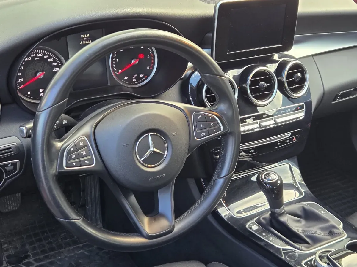 Mercedes-Benz C-Class 2016 photo 3
