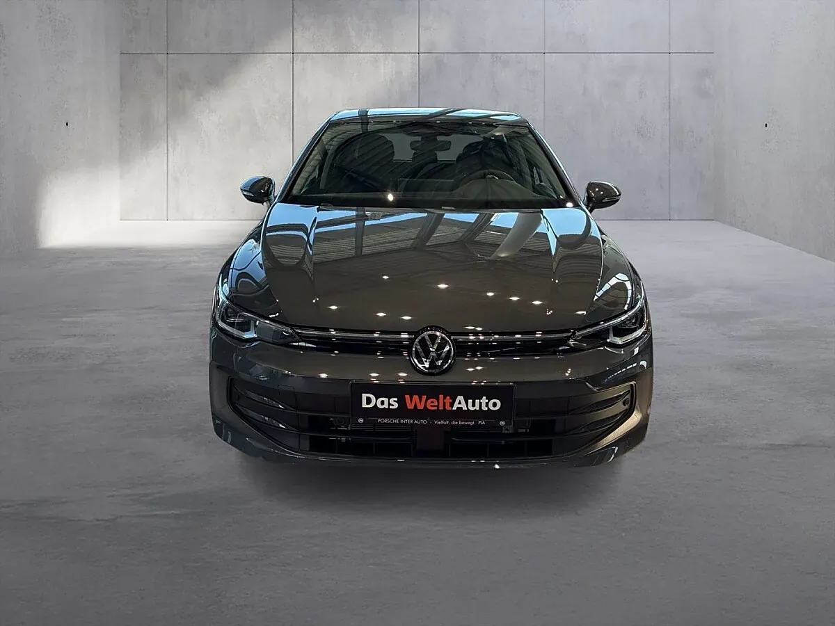 Volkswagen Golf 2026 photo 2
