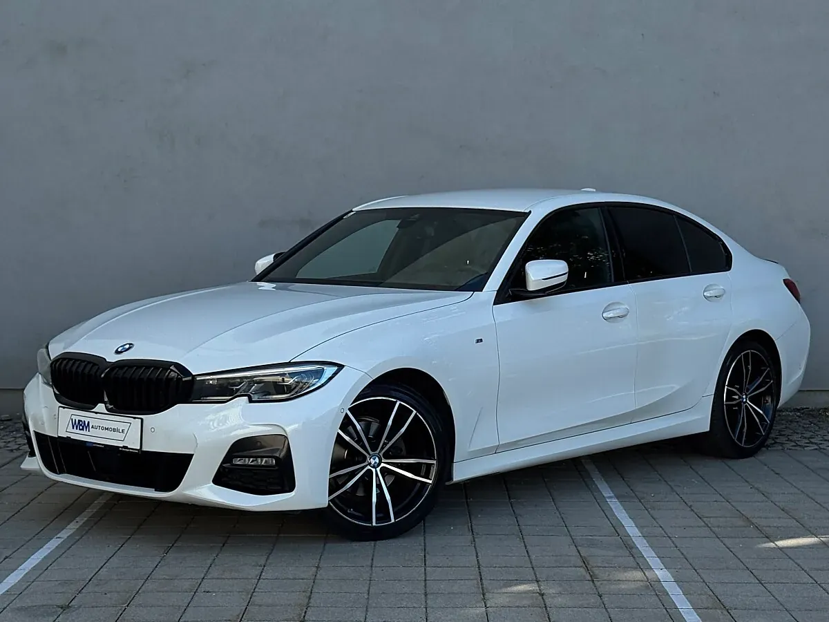 BMW 3 Series 2019 photo 2
