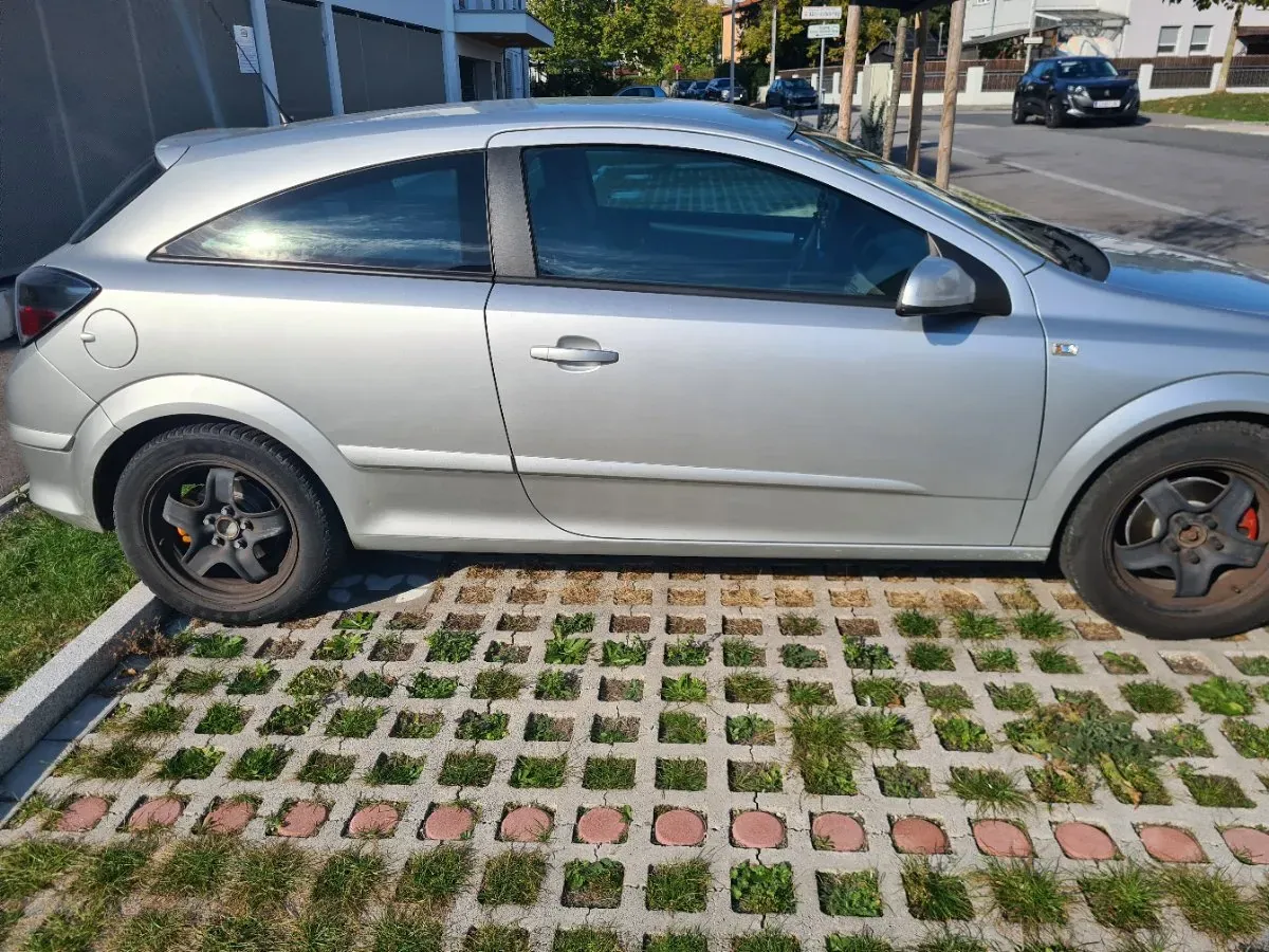 Opel Astra 2008 photo 3