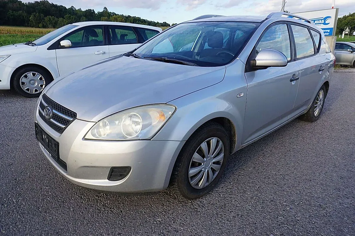 Kia Ceed 2009 photo 2