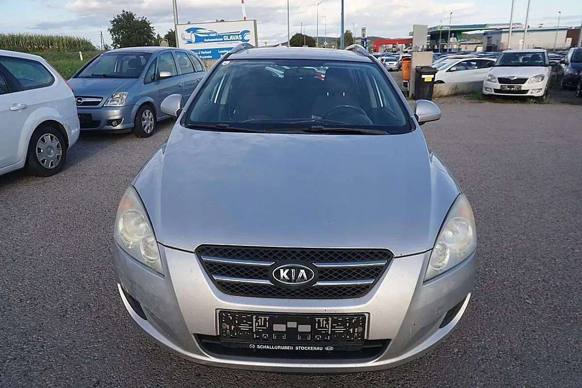 Kia Ceed 2009 photo 3