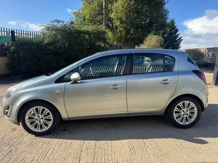 Vauxhall Corsa 2014 photo 2