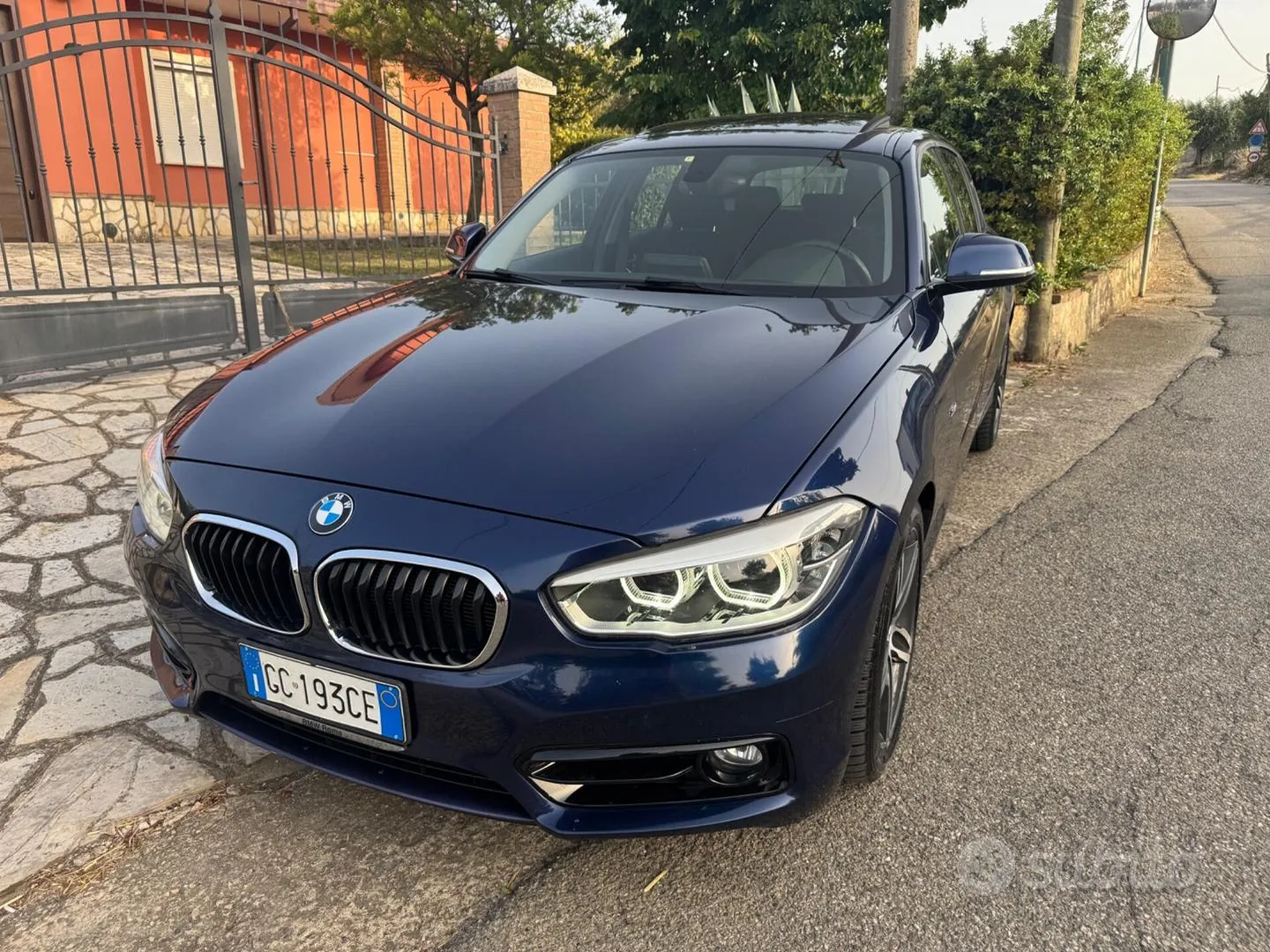 BMW 1 Series 2016 photo 2
