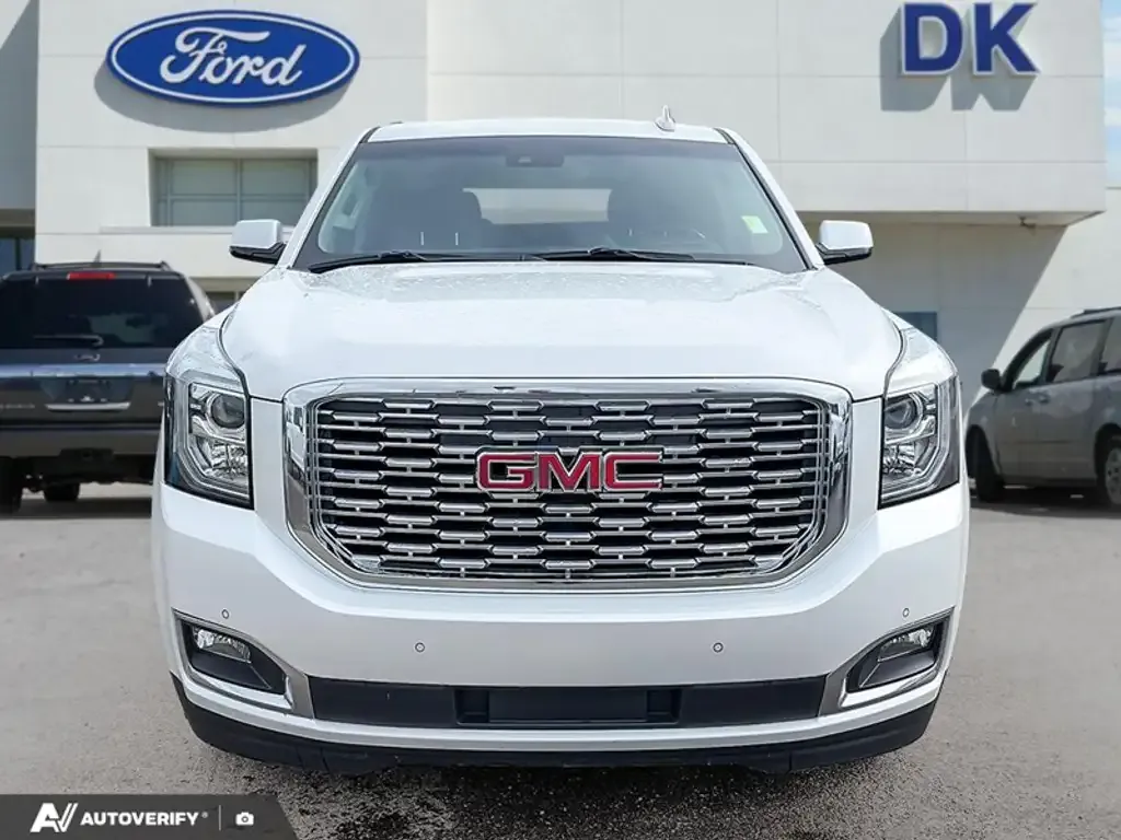 GMC Yukon 2018 photo 2