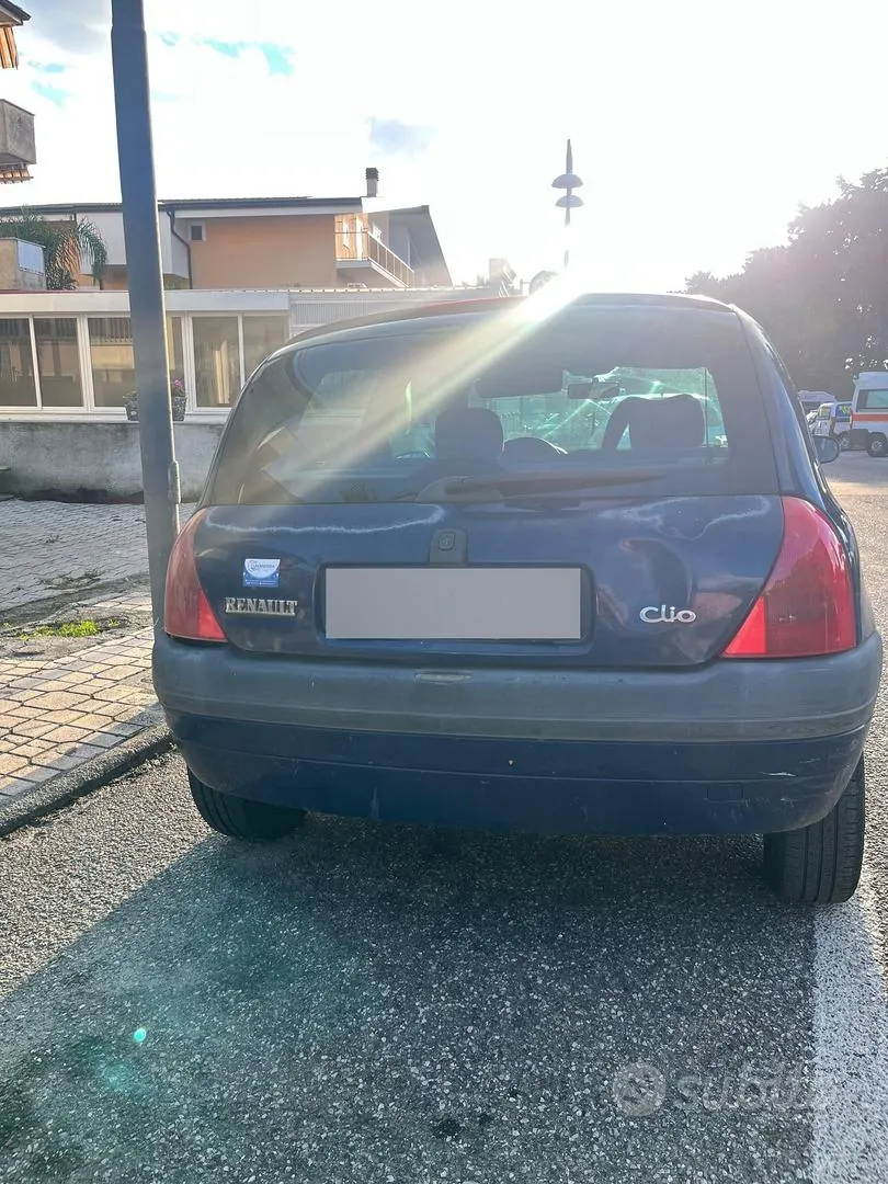 Renault Clio 1999 photo 3