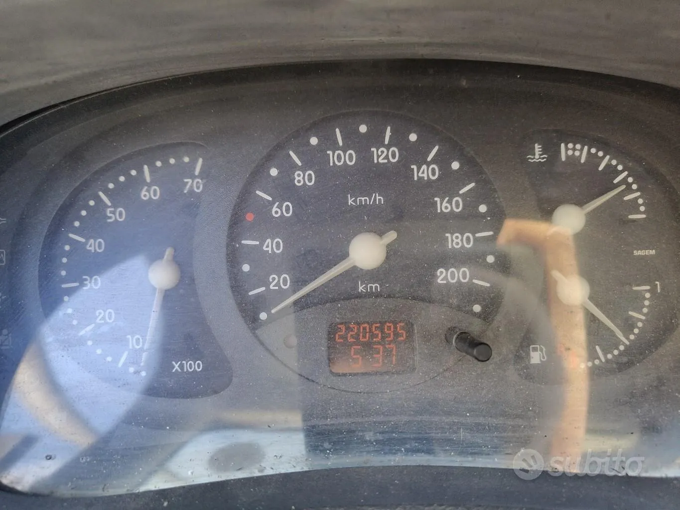 Renault Clio 1999 photo 5