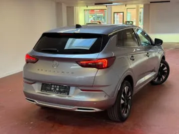Opel Grandland X 2022 photo 2