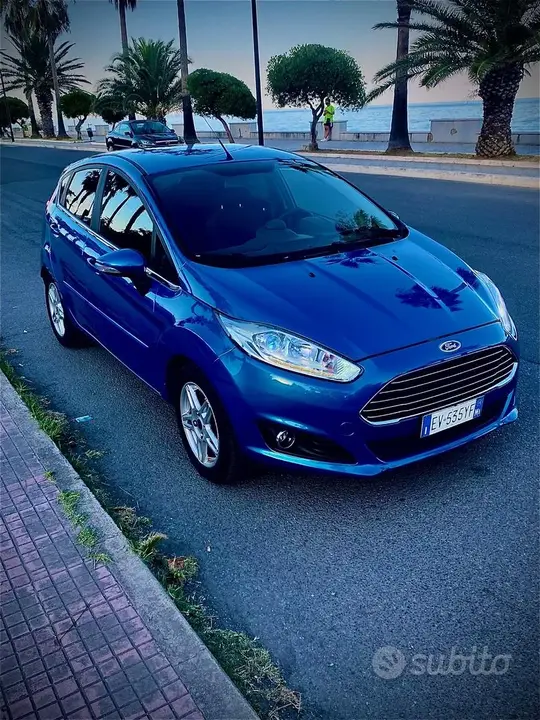 Ford Fiesta 2015 photo 2