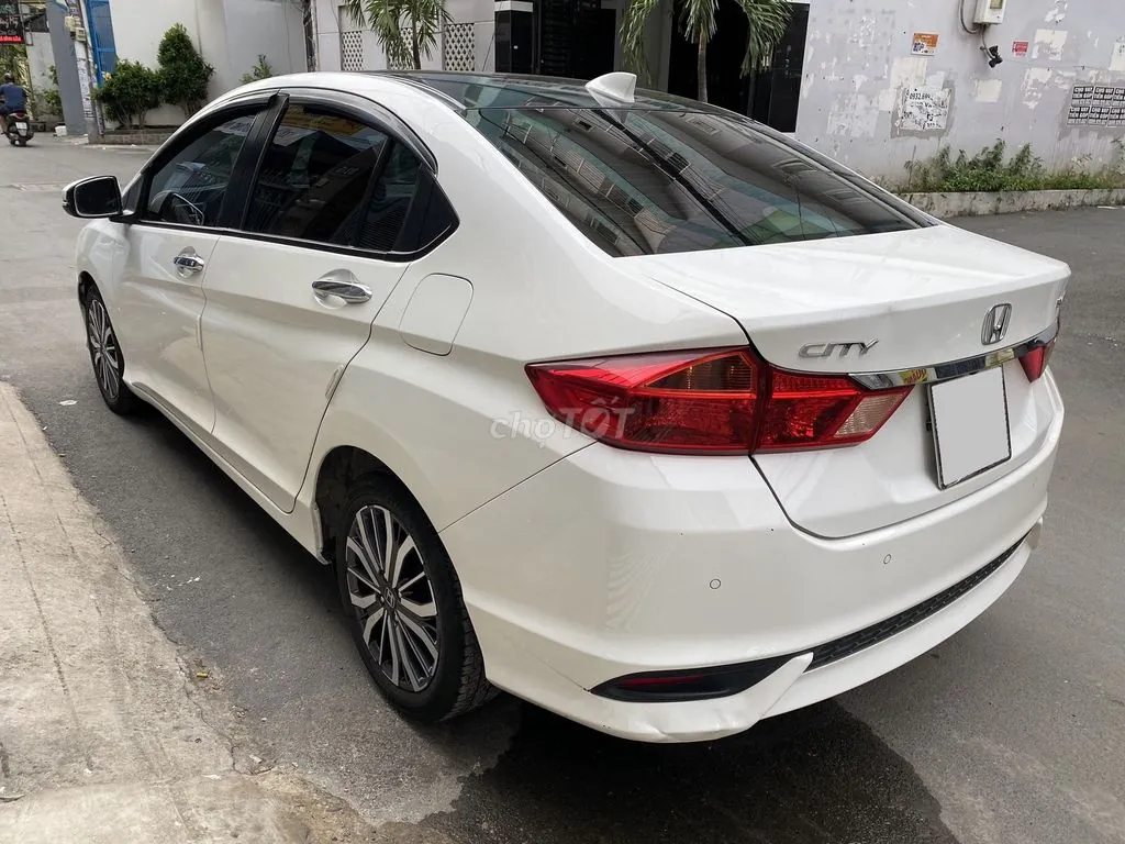 Honda City 2018 photo 2