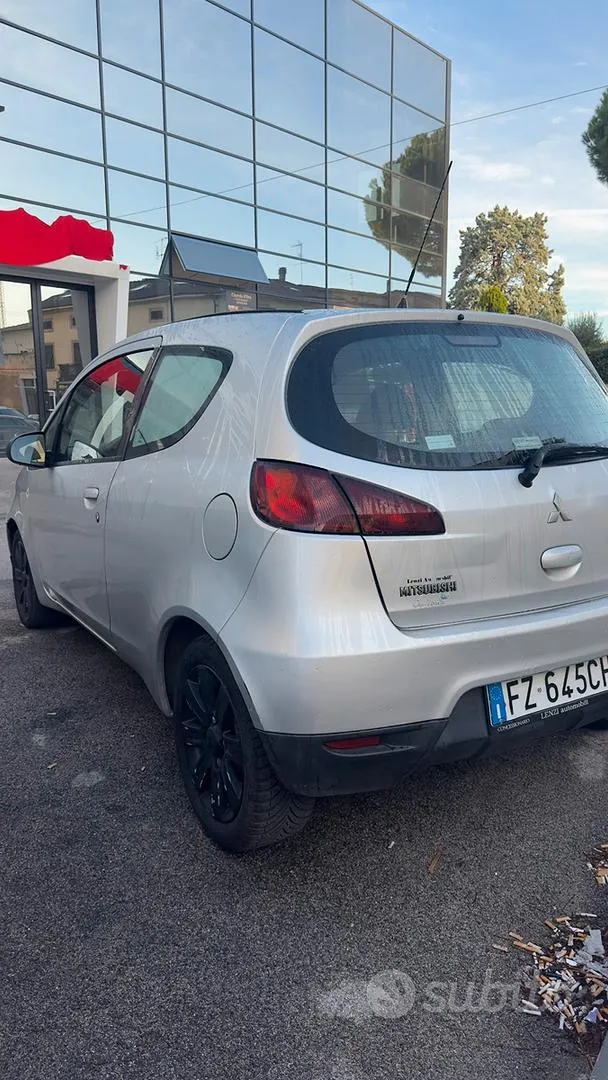 Mitsubishi Colt 2010 photo 5