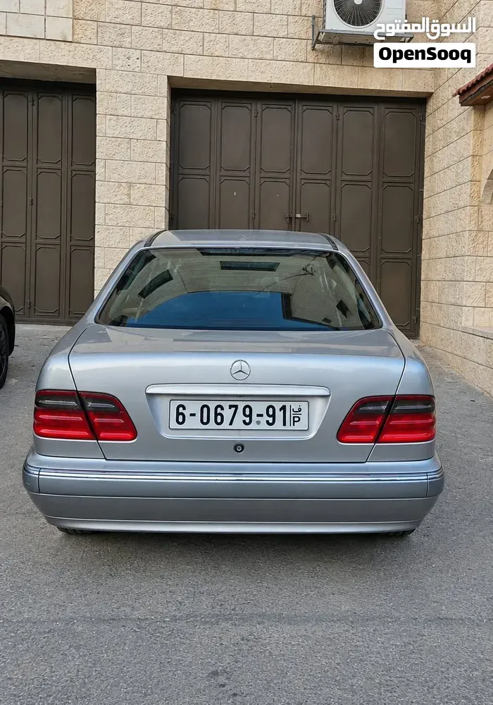 Mercedes-Benz E-Class 2001 photo 2