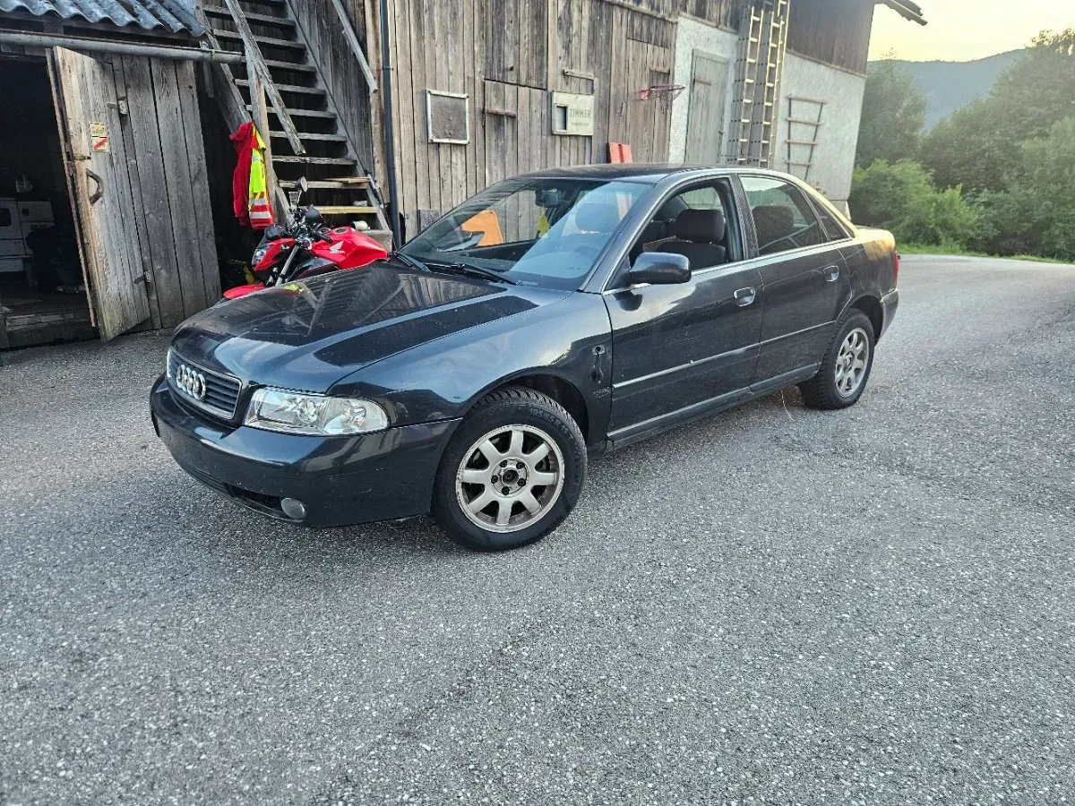 Audi A4 1999 photo 3
